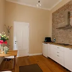 Daire Stylish Flat In The Heart Of Historical Center